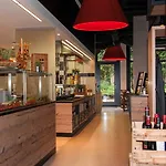 Vienna House Easy By Wyndham 4*