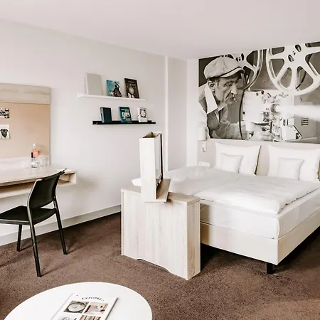 Hotel Vienna House Easy By Wyndham 4*