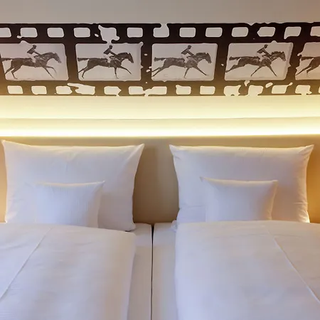 Vienna House Easy By Wyndham 4* München