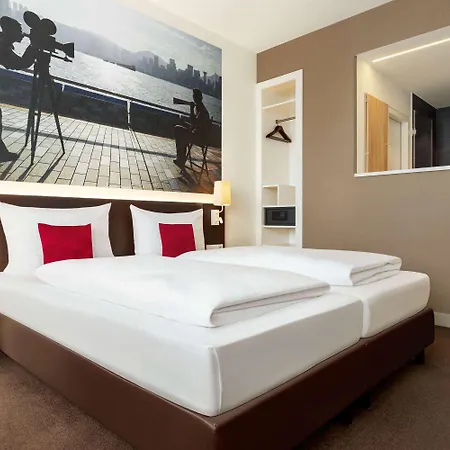 Hotel Vienna House Easy By Wyndham München