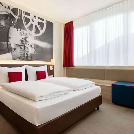 Max West Hotel 4*