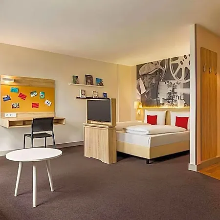 Max West Hotel 4*