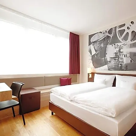 Hotel Max West 4*