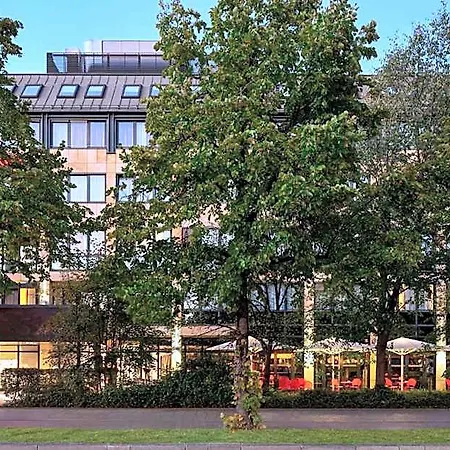 Max West Hotel