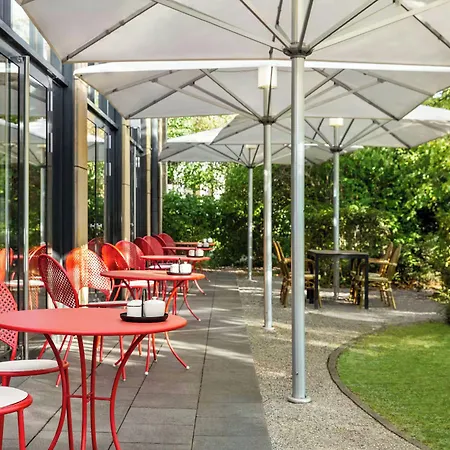 Max West Hotel