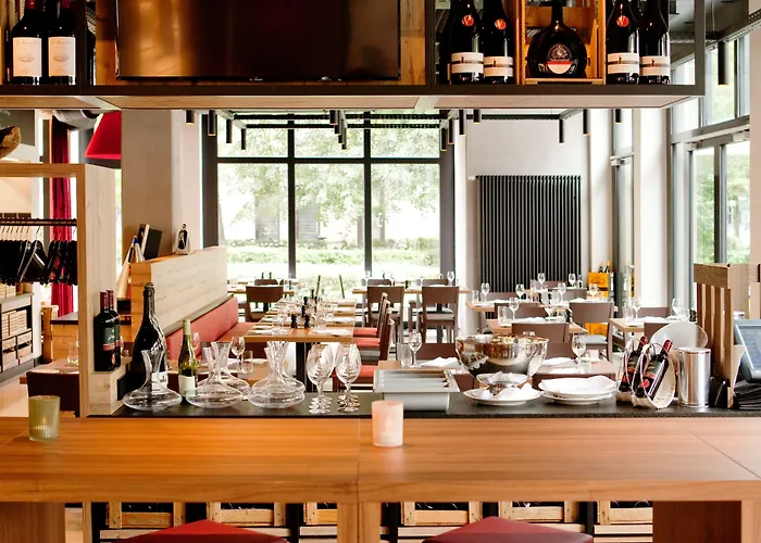 Hotel Vienna House Easy By Wyndham 4*