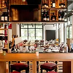 Hotel Vienna House Easy By Wyndham 4*