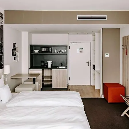 Vienna House Easy By Wyndham West Olympiapark 4*