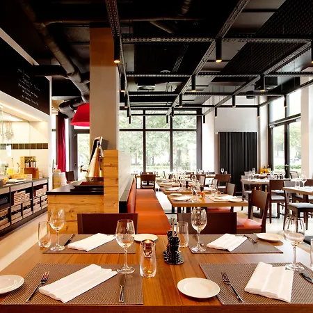 Hotel Vienna House Easy By Wyndham 4*
