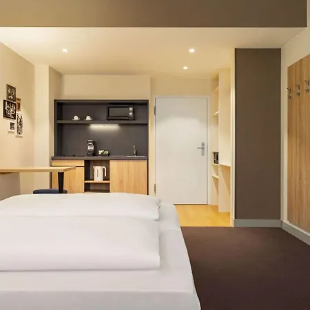 Hotel Vienna House Easy By Wyndham 4*