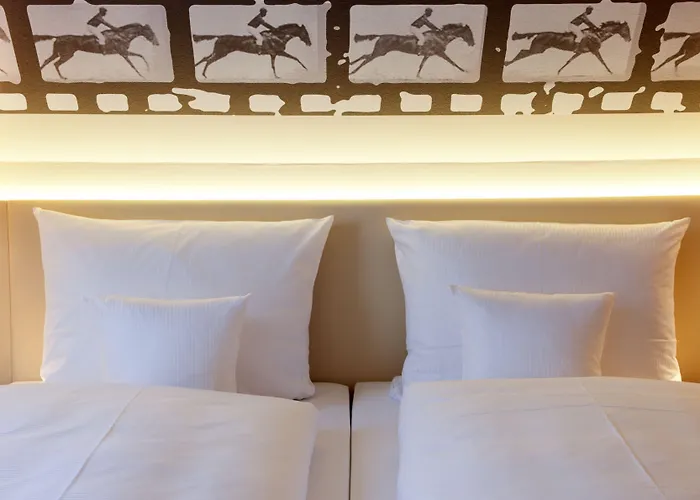 Hotel Vienna House Easy By Wyndham 4*