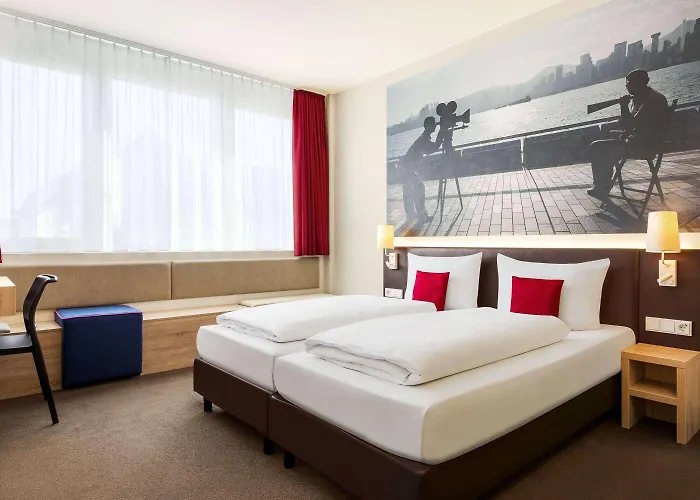 Vienna House Easy By Wyndham Hotel 4*